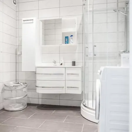 Free Parking Space, 2 Bed Room, Short Walk To Brosundet Ålesund Buitenkant foto