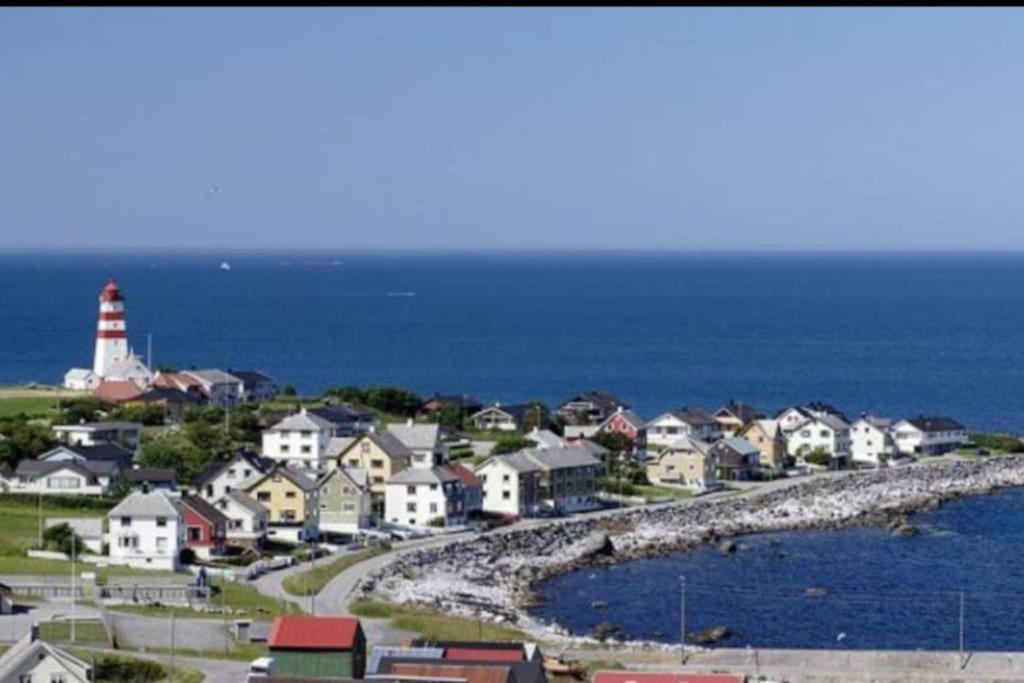 Free Parking Space, 2 Bed Room, Short Walk To Brosundet Appartement *